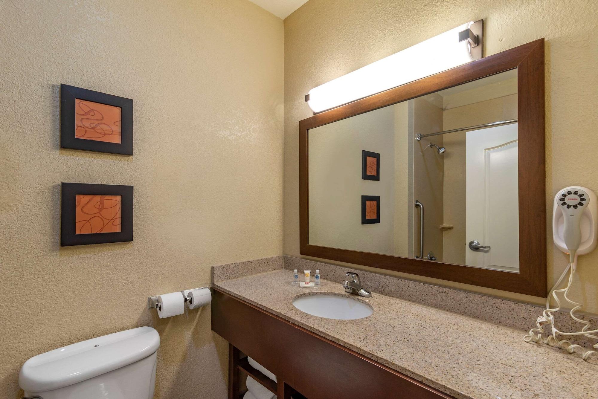 Comfort Suites Montgomery East Monticello Dr Buitenkant foto