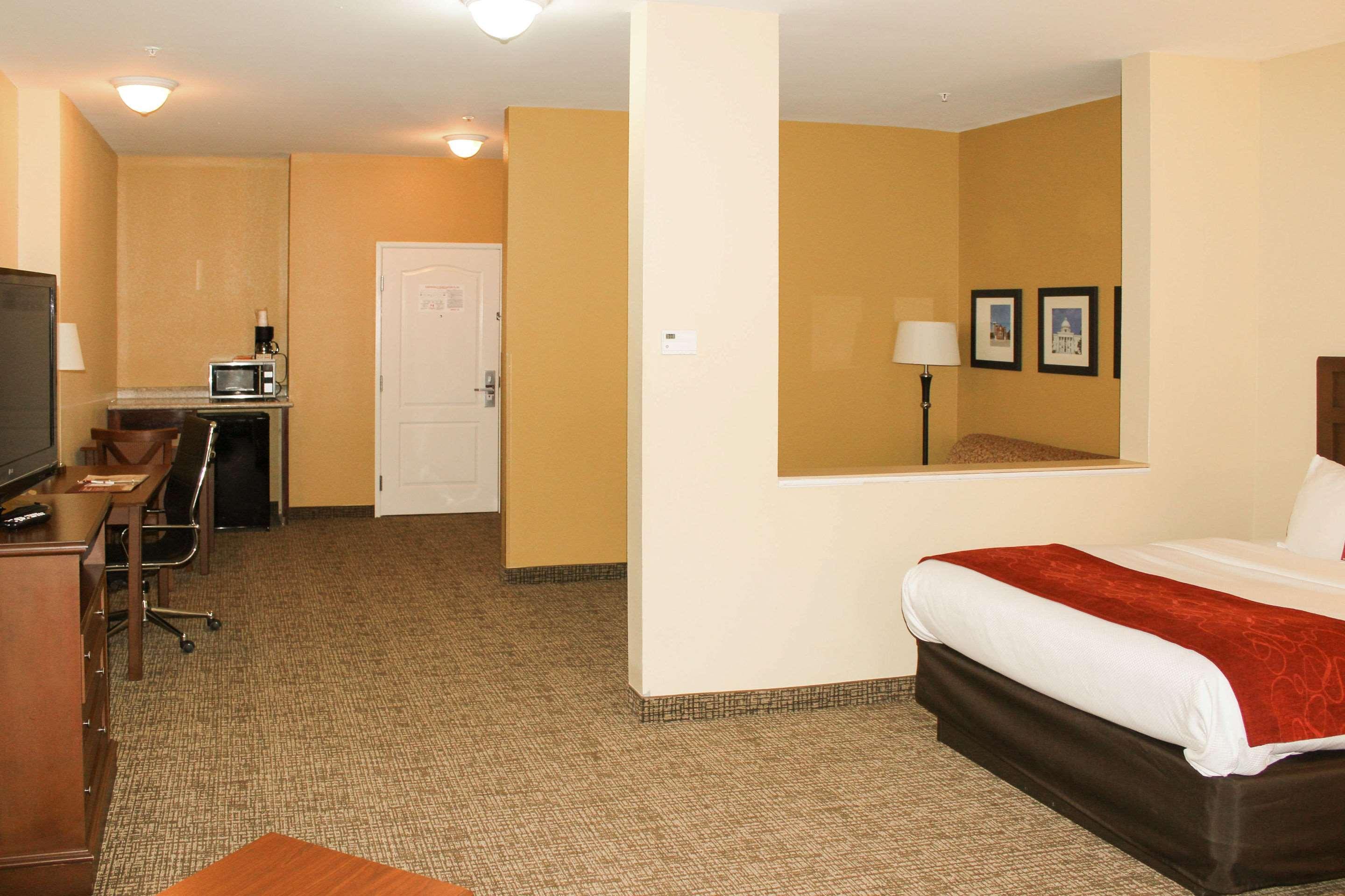 Comfort Suites Montgomery East Monticello Dr Buitenkant foto